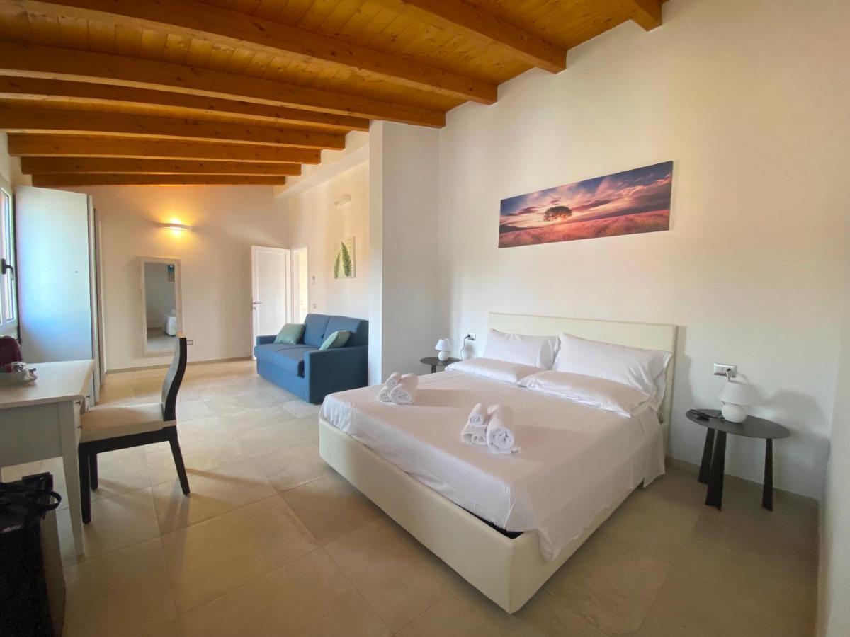 Punto Zero Rooms San Teodoro  Exterior photo