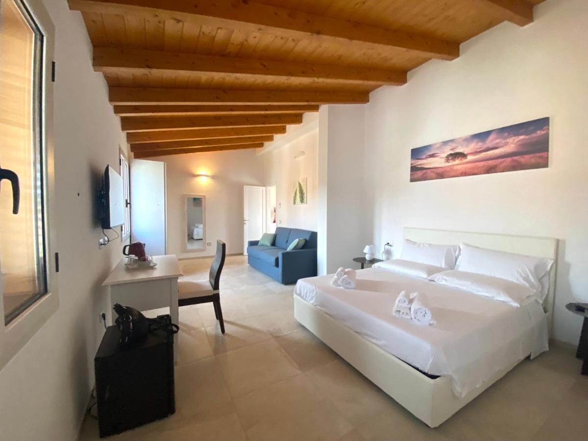 Punto Zero Rooms San Teodoro  Exterior photo