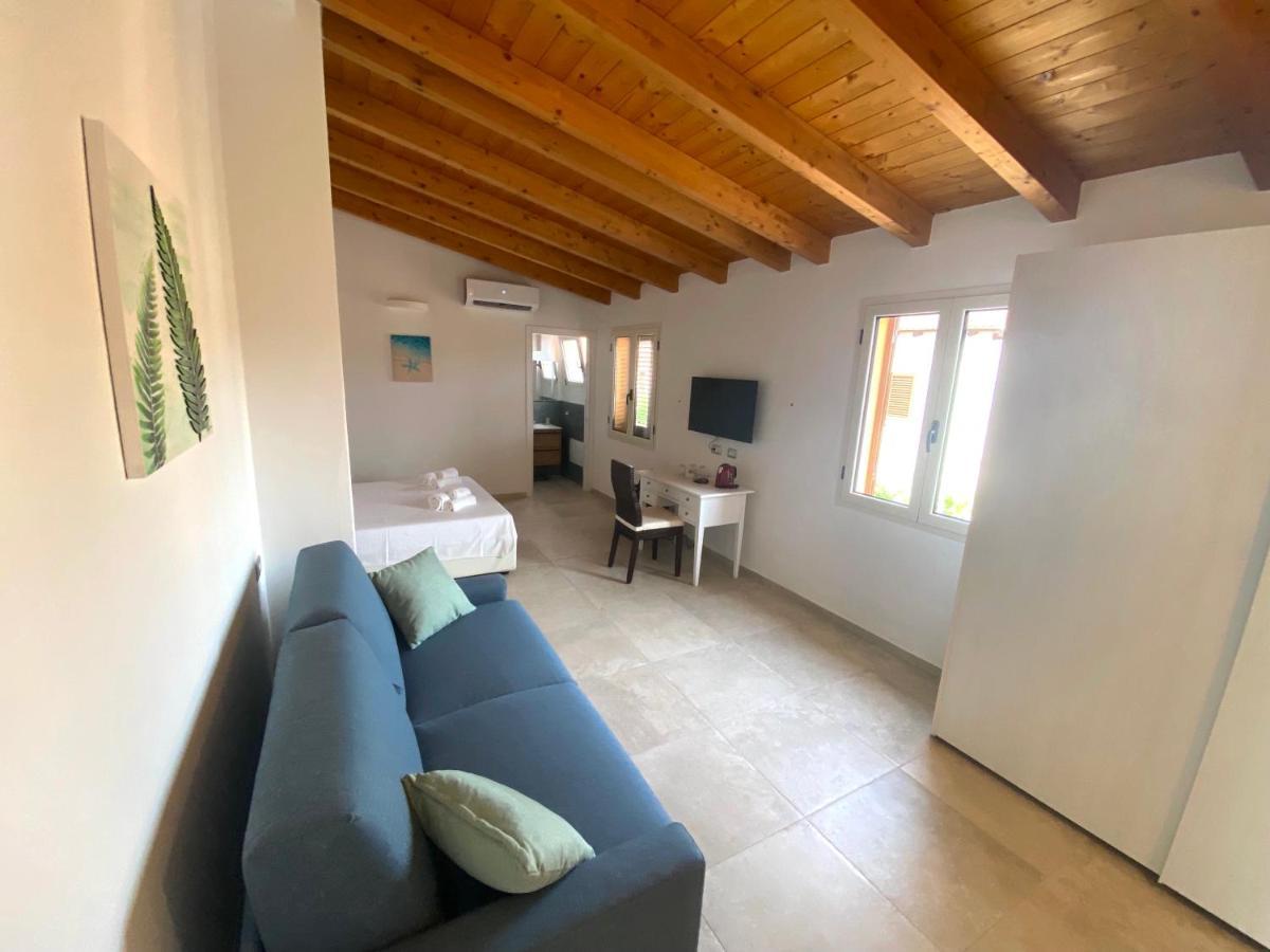 Punto Zero Rooms San Teodoro  Exterior photo